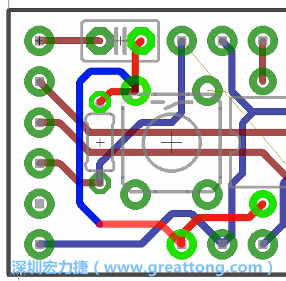 為了要創(chuàng)造一個電路通道，首先要先點擊重置開關(guān)的連結(jié)點進行布線，在電路板的背面繪制線路直到其它線路前的乾淨區(qū)域。