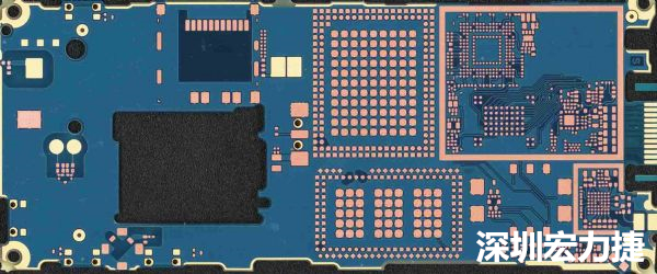 手機(jī)可用的PCB空間相當(dāng)小，而1片式的設(shè)計(jì)是節(jié)省成本的作法，如何做到區(qū)隔不同子系統(tǒng)、降低雜訊干擾，是設(shè)計(jì)關(guān)鍵。
